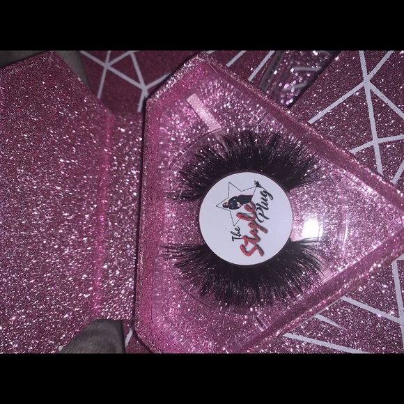 StylePlug Lashes - Picture 3 of 6